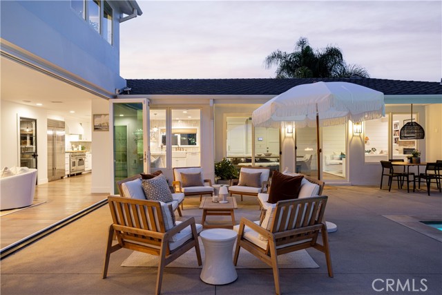 Detail Gallery Image 27 of 31 For 1700 Highland Dr, Newport Beach,  CA 92660 - 5 Beds | 6/1 Baths