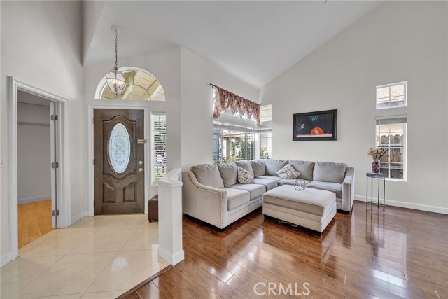 Detail Gallery Image 5 of 69 For 7863 Iroquois, Fontana,  CA 92336 - 4 Beds | 2/1 Baths