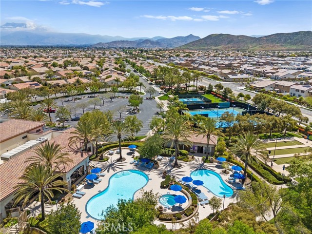 5551 Corte Fiesta, Hemet CA: https://media.crmls.org/medias/04184a8a-be4a-449d-ba52-11f454d517a2.jpg