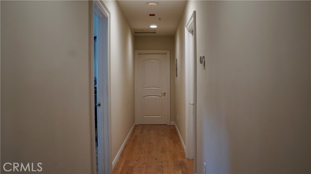 Detail Gallery Image 24 of 32 For 925 Sherlock Dr, Burbank,  CA 91501 - 3 Beds | 3 Baths