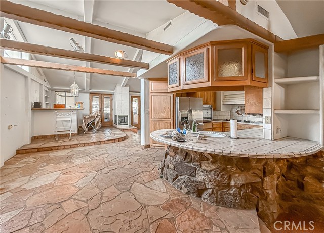 8835 Monogram Avenue, North Hills CA: https://media.crmls.org/medias/04188bb0-3e12-4450-8ef7-b6a9a28c7dbc.jpg
