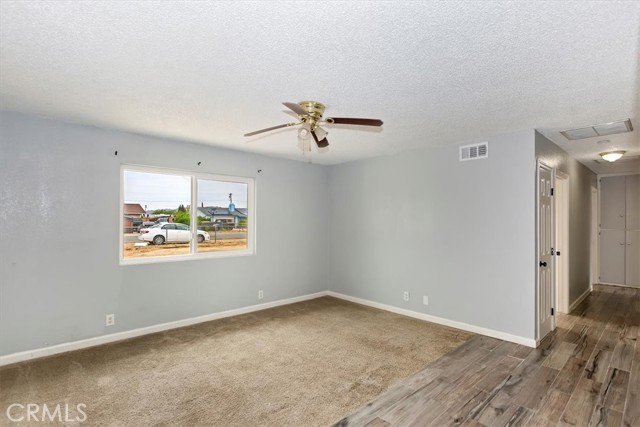 Detail Gallery Image 7 of 27 For 22315 Tehama Rd, Apple Valley,  CA 92308 - 3 Beds | 2 Baths