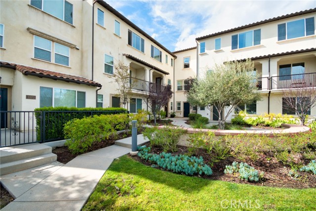 Detail Gallery Image 1 of 38 For 3383 Lynd Ave, Arcadia,  CA 91006 - 2 Beds | 2/1 Baths