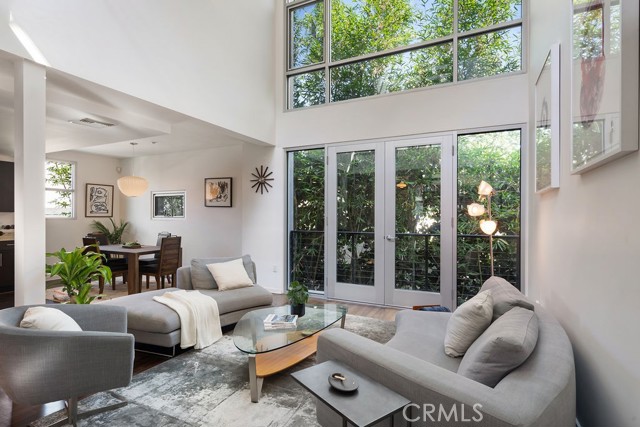 4111 W Sunset Boulevard, Los Angeles CA: https://media.crmls.org/medias/04191145-861a-4849-9549-6d6ac030edb6.jpg