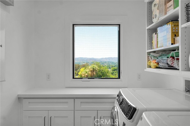 23241 Aetna Street, Woodland Hills CA: https://media.crmls.org/medias/04193b05-c695-497d-a32a-8c7a195a7c85.jpg