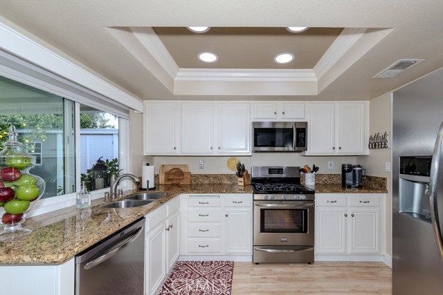 Detail Gallery Image 18 of 52 For 9588 Highland Ave, Rancho Cucamonga,  CA 91737 - 4 Beds | 2 Baths