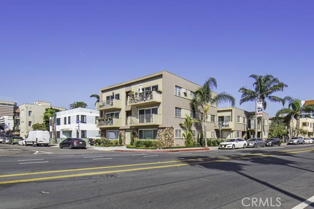 Detail Gallery Image 2 of 34 For 21 Alamitos #1,  Long Beach,  CA 90802 - 2 Beds | 2 Baths