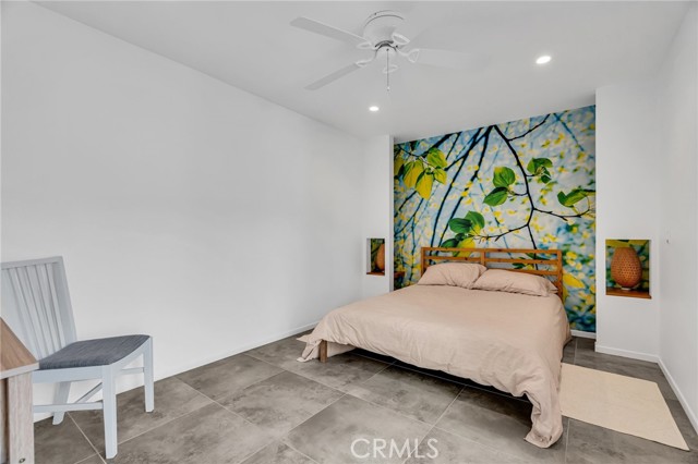 15 69th Place, Long Beach CA: https://media.crmls.org/medias/0419cde3-acf9-493a-aff0-e7df33486169.jpg