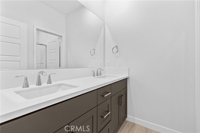 Detail Gallery Image 25 of 40 For 430 Transport, Tustin,  CA 92782 - 4 Beds | 3/1 Baths