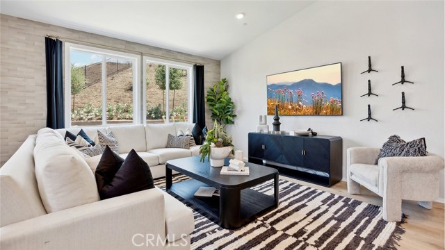 Detail Gallery Image 3 of 26 For 11440 Forge Rd, Corona,  CA 92883 - 5 Beds | 3 Baths