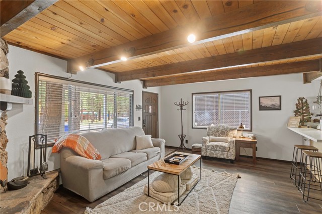 Detail Gallery Image 5 of 24 For 2060 7th Ln, Big Bear City,  CA 92314 - 2 Beds | 1/1 Baths