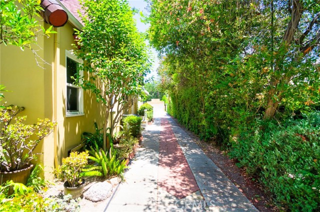 Detail Gallery Image 14 of 26 For 900 S Los Robles Ave, Pasadena,  CA 91106 - – Beds | – Baths