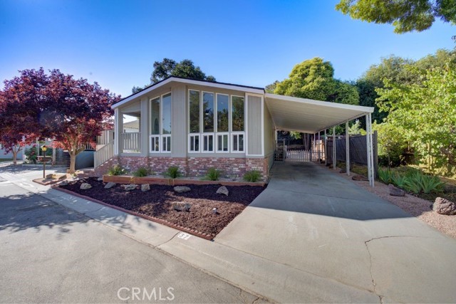37 Via Santa Barbara, Paso Robles CA: https://media.crmls.org/medias/041ac180-7794-42a2-85fa-b34849e34426.jpg