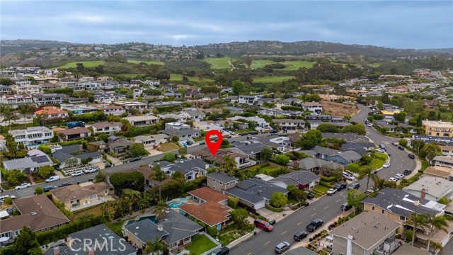444 Morning Canyon Road, Corona del Mar CA: https://media.crmls.org/medias/041bb7df-1d48-41d3-8133-afd0f49ab33f.jpg