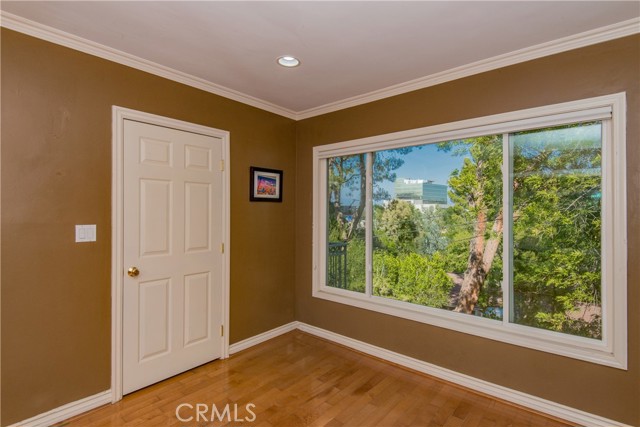 4602 Hurford Terrace, Encino CA: https://media.crmls.org/medias/041c58c8-64df-414d-a28a-b94798c549e3.jpg
