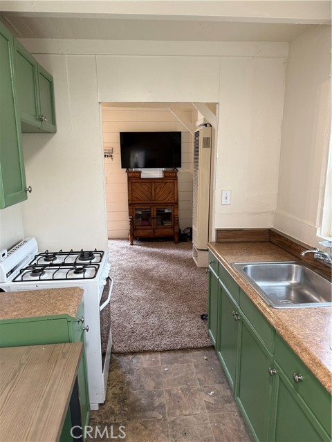 Detail Gallery Image 16 of 22 For 369 Log Ln, Crestline,  CA 92325 - 1 Beds | 1 Baths