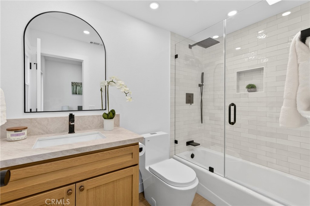 https://media.crmls.org/medias/041d6dd7-3c34-46e1-b626-094ee6c1ceef.jpg?preset=X-Large