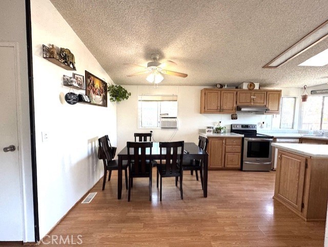 Detail Gallery Image 21 of 29 For 24425 Woolsey Canyon Road #196,  West Hills,  CA 91304 - 3 Beds | 2 Baths