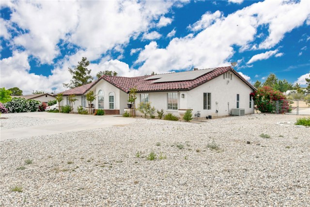 Image 3 for 18790 Siskiyou Rd, Apple Valley, CA 92307