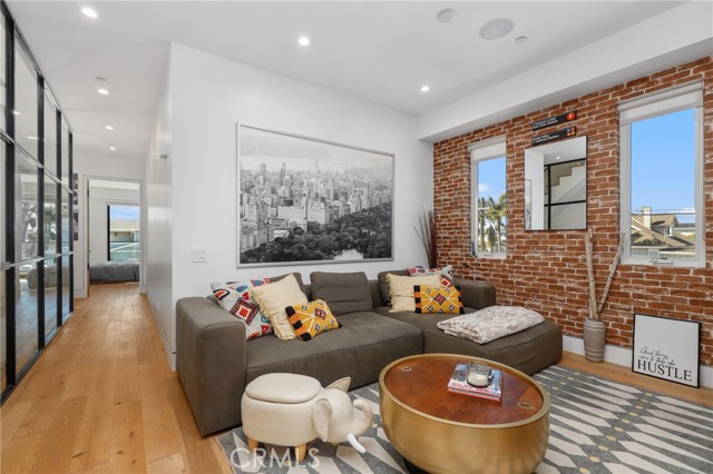 620 Huntington Street, Huntington Beach CA: https://media.crmls.org/medias/041f1023-0985-401a-b977-ebbb289e7f5a.jpg