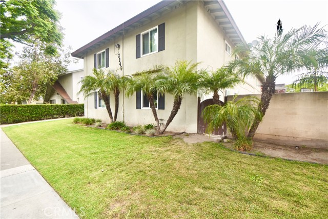 2245 W Vancouver Drive, Anaheim CA: https://media.crmls.org/medias/041f2e25-c854-48b8-9b9c-2084e10d8673.jpg