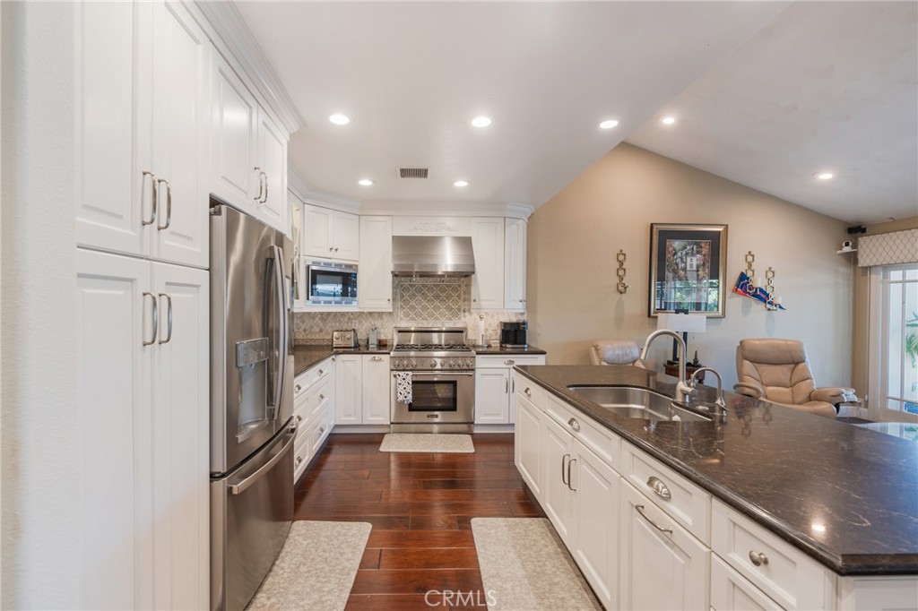 MLS #OC26158759 image #8