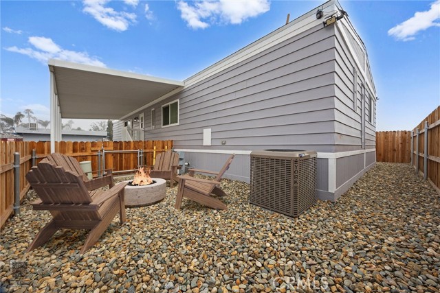 Detail Gallery Image 7 of 31 For 103 Cedarwood Ln, Bakersfield,  CA 93308 - 3 Beds | 2 Baths