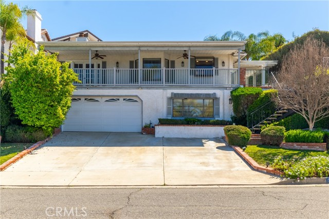 Detail Gallery Image 2 of 48 For 22081 Village Way Dr, Canyon Lake,  CA 92587 - 4 Beds | 3/1 Baths