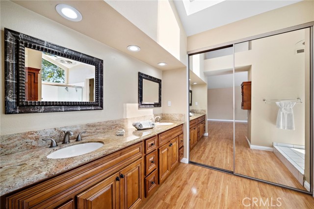 21572 Via Invierno, Lake Forest CA: https://media.crmls.org/medias/04215037-9f71-45d2-a50b-4442832fe0cc.jpg