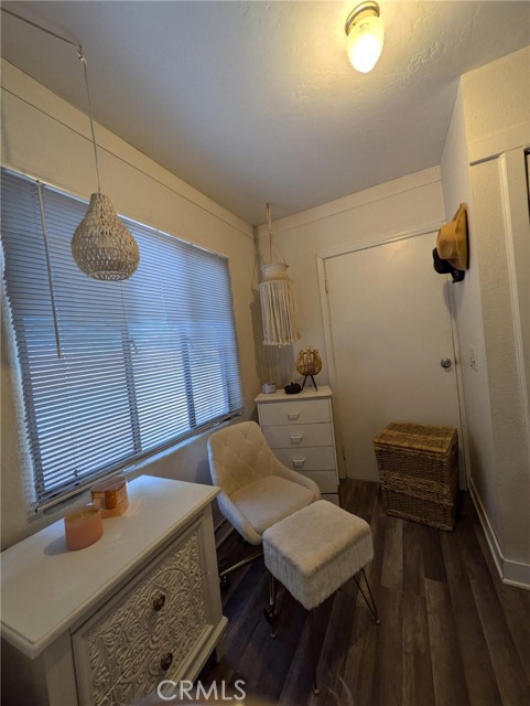 Detail Gallery Image 4 of 16 For 19876 Lodema Rd, Apple Valley,  CA 92307 - 3 Beds | 2 Baths