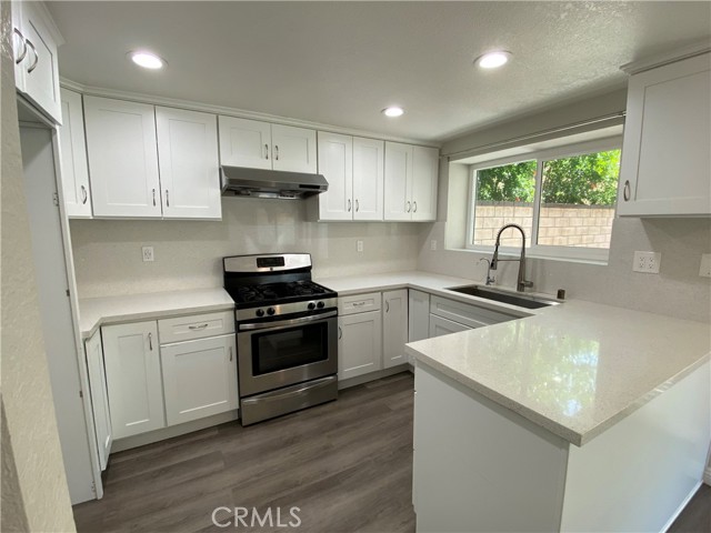 2705 Fairlane Place, Chino Hills CA: https://media.crmls.org/medias/04220970-e886-445d-99d9-0a4d0701c5a0.jpg