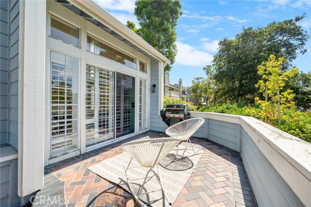 540 Pittsfield Court, Long Beach CA: https://media.crmls.org/medias/0422731a-b4ee-4a84-8a24-76fdf1cc2a63.jpg