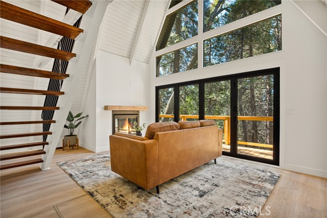 Detail Gallery Image 12 of 38 For 385 Kuffel Canyon Rd, Lake Arrowhead,  CA 92352 - 3 Beds | 2 Baths