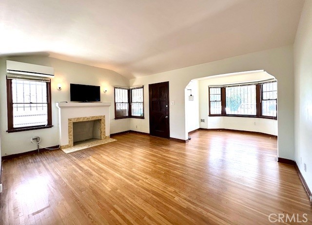 Detail Gallery Image 4 of 17 For 230 E Avenue 42, Los Angeles,  CA 90031 - 2 Beds | 1 Baths