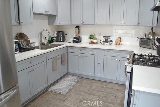 11068 Penrose, Sun Valley CA: https://media.crmls.org/medias/042342ba-c78c-4148-bb5a-13661a793e76.jpg