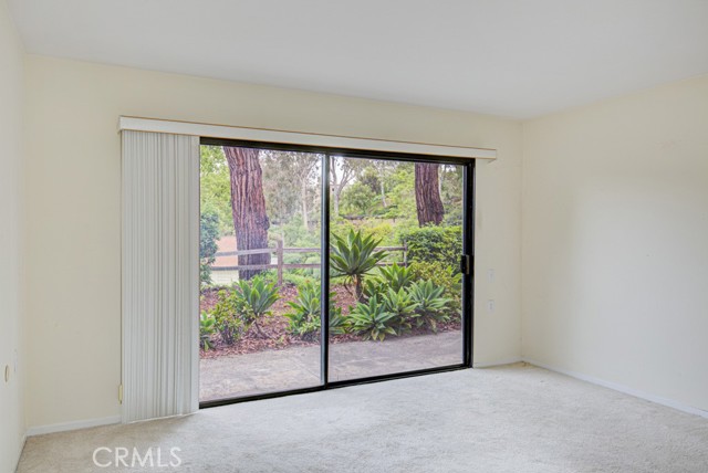 5006 Duverney, Laguna Woods CA: https://media.crmls.org/medias/042350d8-d78a-482c-bba2-940848658279.jpg