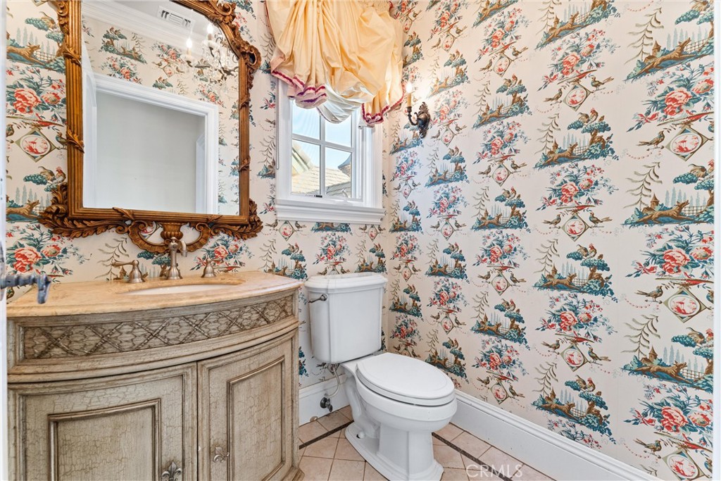 https://media.crmls.org/medias/0423be52-681a-46fb-b2c2-2aa0bf08be65.jpg?preset=X-Large