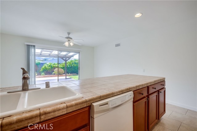 32146 Paseo Sanchez, San Juan Capistrano CA: https://media.crmls.org/medias/0423c10c-fbed-429d-a853-a3edc925c892.jpg