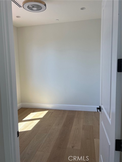 20329 Stagg Street photo 10