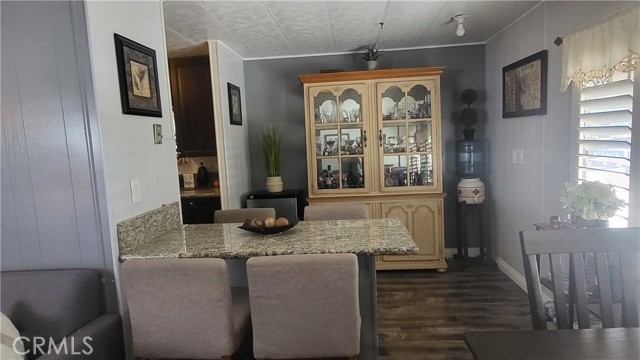 Detail Gallery Image 10 of 21 For 20652 Lassen St #114,  Chatsworth,  CA 91311 - 2 Beds | 2 Baths