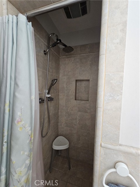 5573 Bonnie Brae Street, Montclair CA: https://media.crmls.org/medias/0424dfbf-3ab7-4905-a046-73169f0782ea.jpg