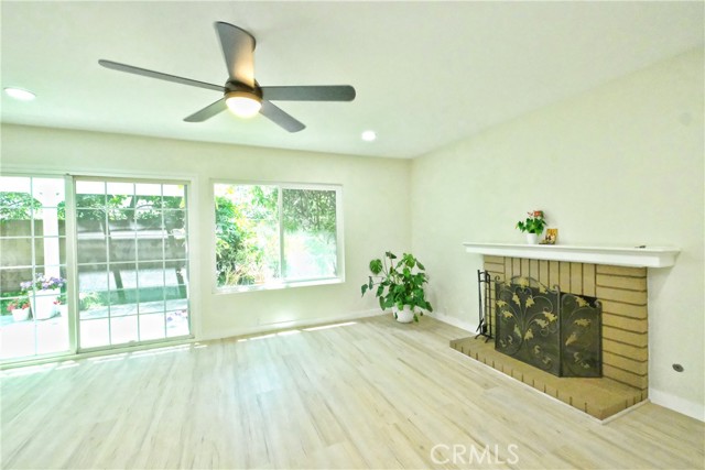 16329 Cherry Fall Lane, Cerritos CA: https://media.crmls.org/medias/0425402f-03b5-4943-a1a7-ef24cb490142.jpg