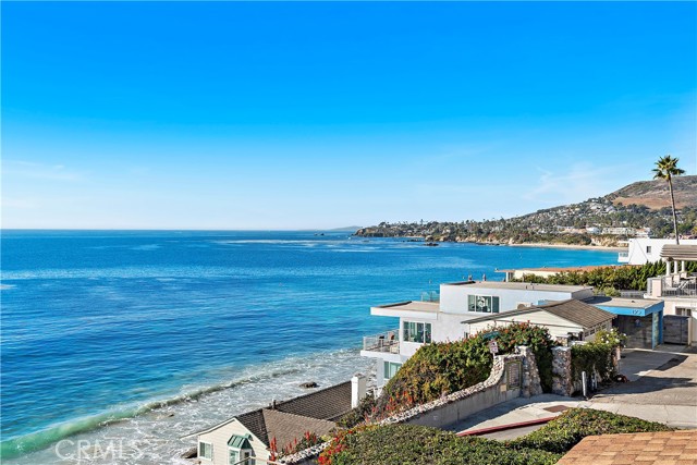 Detail Gallery Image 2 of 25 For 137 Cleo St, Laguna Beach,  CA 92651 - 4 Beds | 2/1 Baths