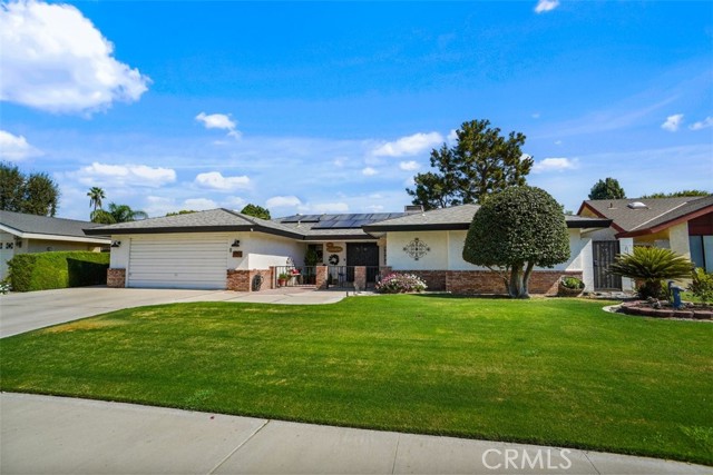 Detail Gallery Image 1 of 27 For 7804 Revelstoke Way, Bakersfield,  CA 93309 - 3 Beds | 2 Baths