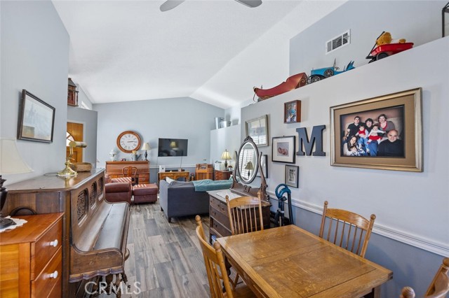 Detail Gallery Image 10 of 31 For 28123 Seco Canyon #94,  Saugus,  CA 91390 - 2 Beds | 2 Baths