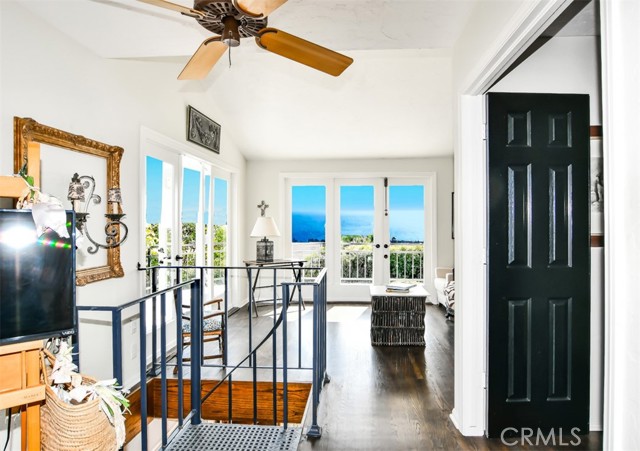 Detail Gallery Image 20 of 33 For 1 Beachcomber Dr, Corona Del Mar,  CA 92625 - 2 Beds | 2/1 Baths