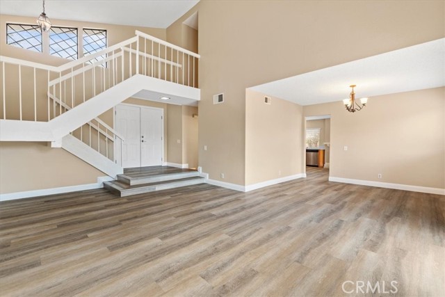 26732 Laredo Lane, Lake Forest CA: https://media.crmls.org/medias/04270be7-0839-4992-94f2-2b9ede9cec46.jpg