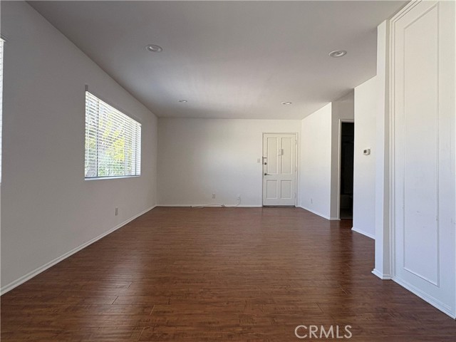 Detail Gallery Image 9 of 32 For 18619 Collins #F29,  Tarzana,  CA 91356 - 2 Beds | 2 Baths