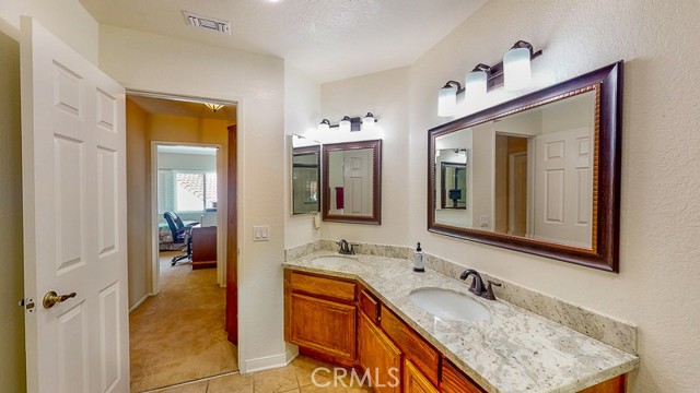 Upstairs Hallway Bathroom