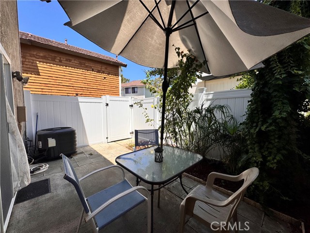 25885 Trabuco Road, Lake Forest CA: https://media.crmls.org/medias/0427c899-023c-451e-ba68-8130d458edff.jpg